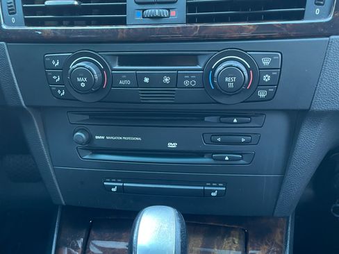 Used 2006 BMW 330i Sedan image 26