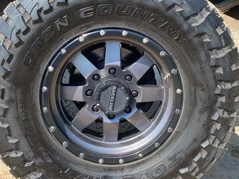 Used 2004 Ford F350 Lariat image 9