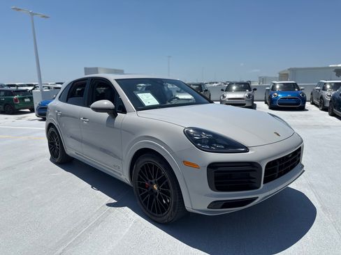 Used 2022 Porsche Cayenne GTS AWD/4WD image 1