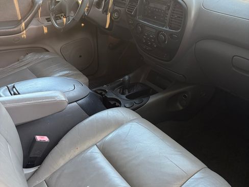 Used 2001 Toyota Sequoia SR5 AWD/4WD image 6