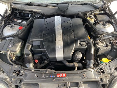 Used 2005 Mercedes-Benz C 320 4MATIC Sedan image 9