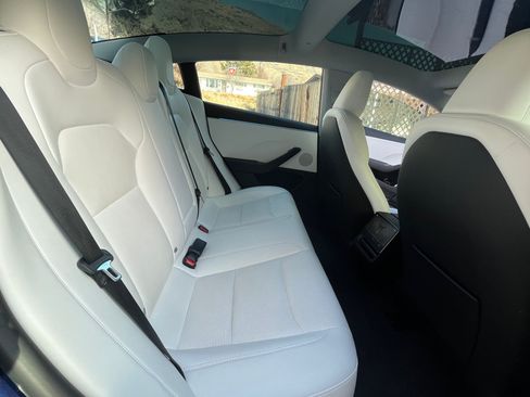 Used 2025 Tesla Model 3 Long Range image 10