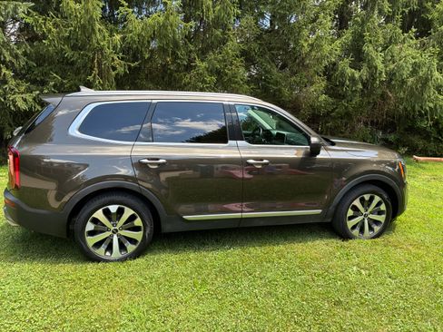 Used 2022 Kia Telluride S AWD/4WD image 9