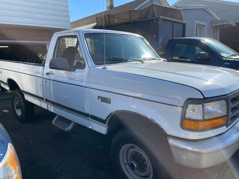 Used 1997 Ford F250 4x4 Regular Cab Heavy Duty image 5