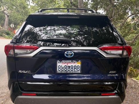 Used 2019 Toyota RAV4 XSE image 5
