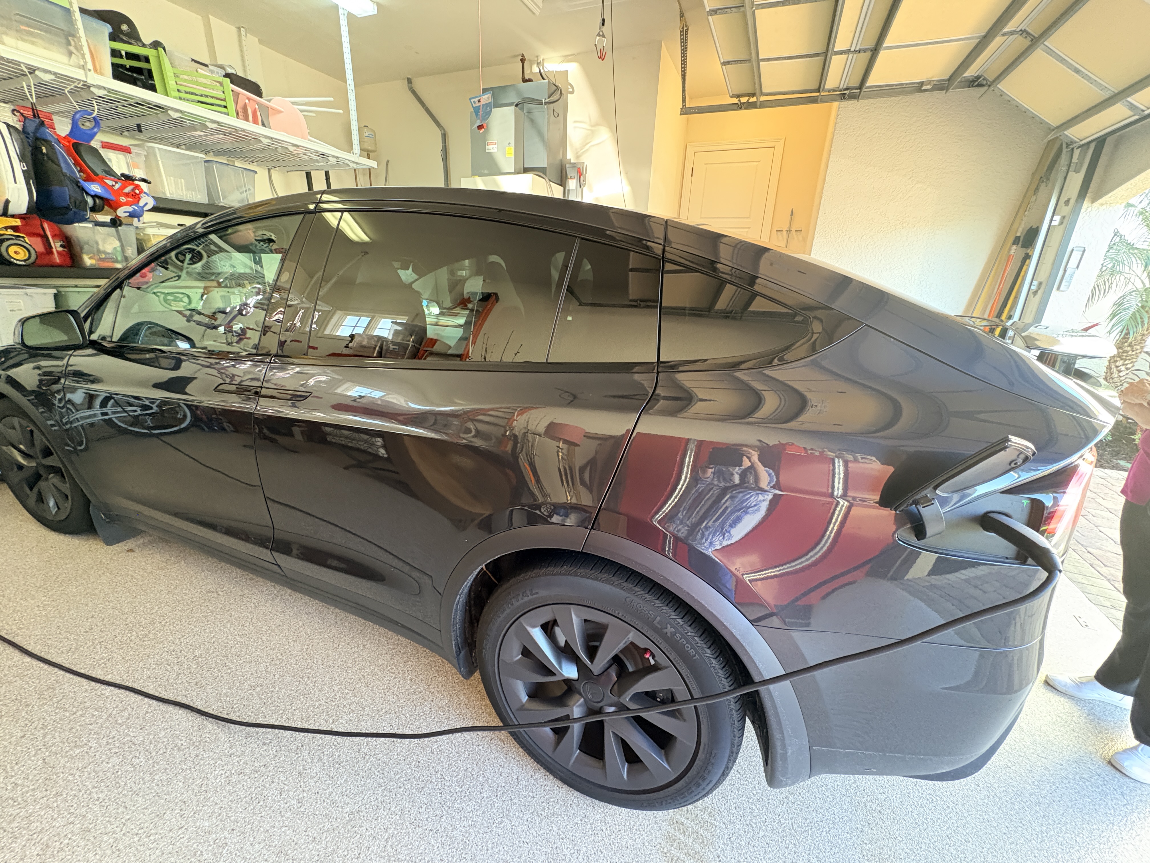 Used 2024 Tesla Model X AWD/4WD image 2