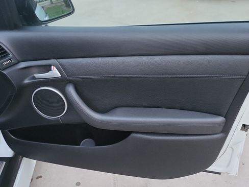 Used 2009 Pontiac G8 GXP image 11