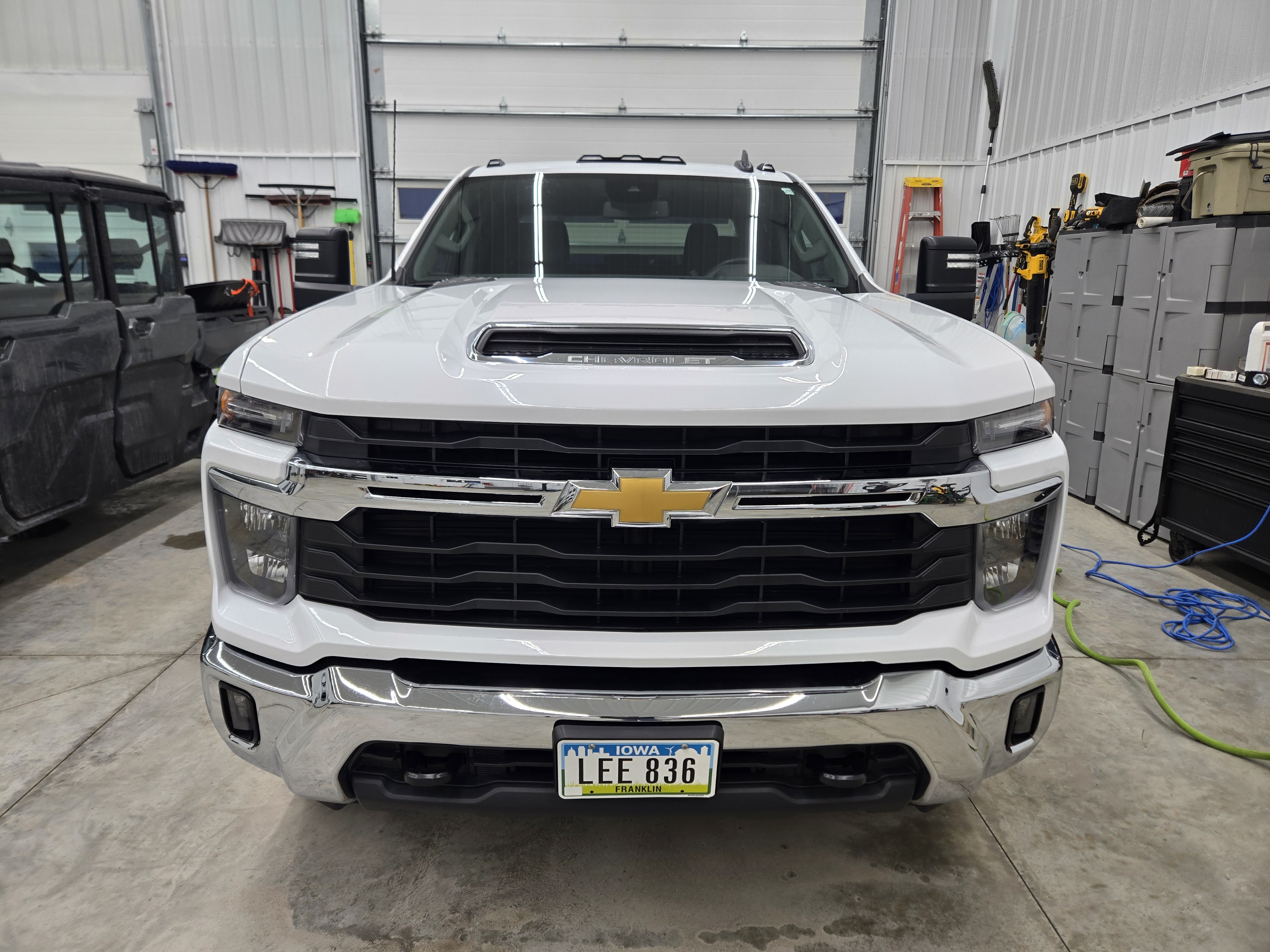Used 2024 Chevrolet Silverado 2500 LT AWD/4WD image 2