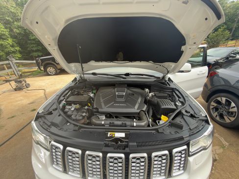 Used 2018 Jeep Grand Cherokee Summit w/ Platinum Series Group AWD/4WD image 17