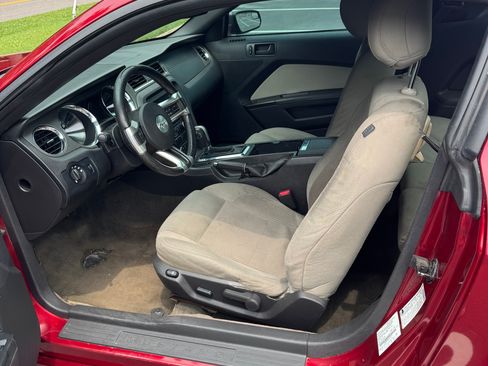 Used 2014 Ford Mustang Coupe w/ Equipment Group 102A RWD image 10