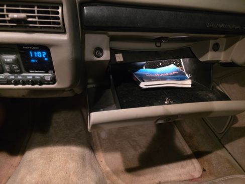 Used 1998 Chevrolet Lumina LTZ w/ Preferred Equipment Group 1 image 21