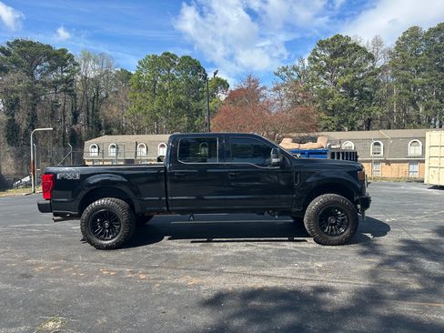 Used 2022 Ford F250 Lariat w/ Lariat Ultimate Package image 6