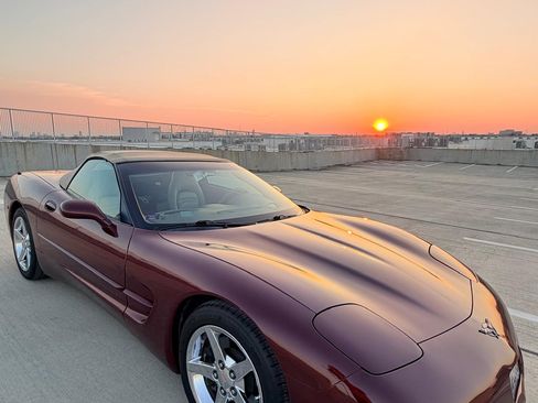 Used 2003 Chevrolet Corvette Convertible w/ Preferred Equipment Group1 RWD image 10