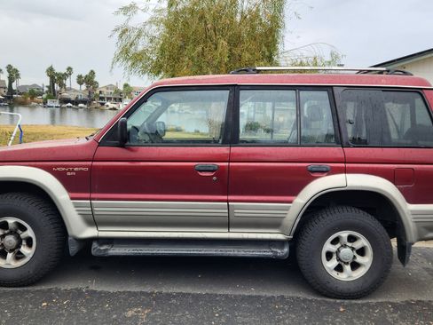 Used 1996 Mitsubishi Montero SR image 6