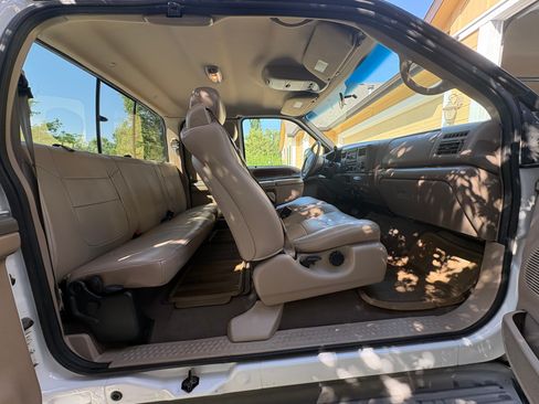 Used 2002 Ford F350 4x4 SuperCab DRW Super Duty image 9