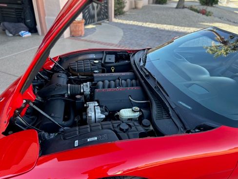 Used 2000 Chevrolet Corvette Convertible w/ Memory Pkg image 8