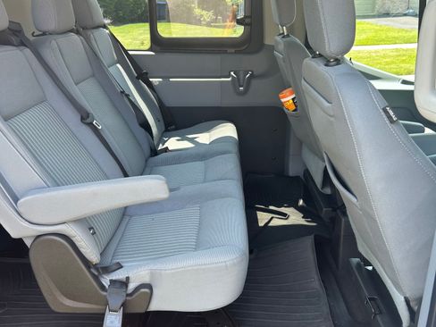 Used 2017 Ford Transit 350 XLT RWD image 11