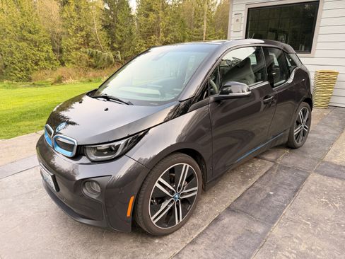 Used 2015 BMW i3 w/ Range Extender RWD image 1