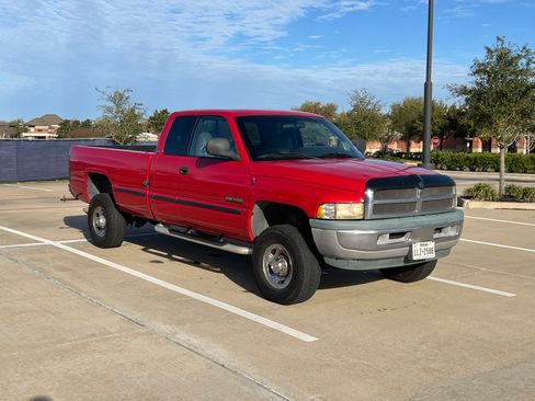 Used 1999 Dodge Ram 2500 Truck 4x4 Quad Cab image 1