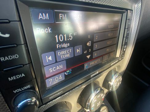Used 2013 Dodge Challenger R/T RWD image 11