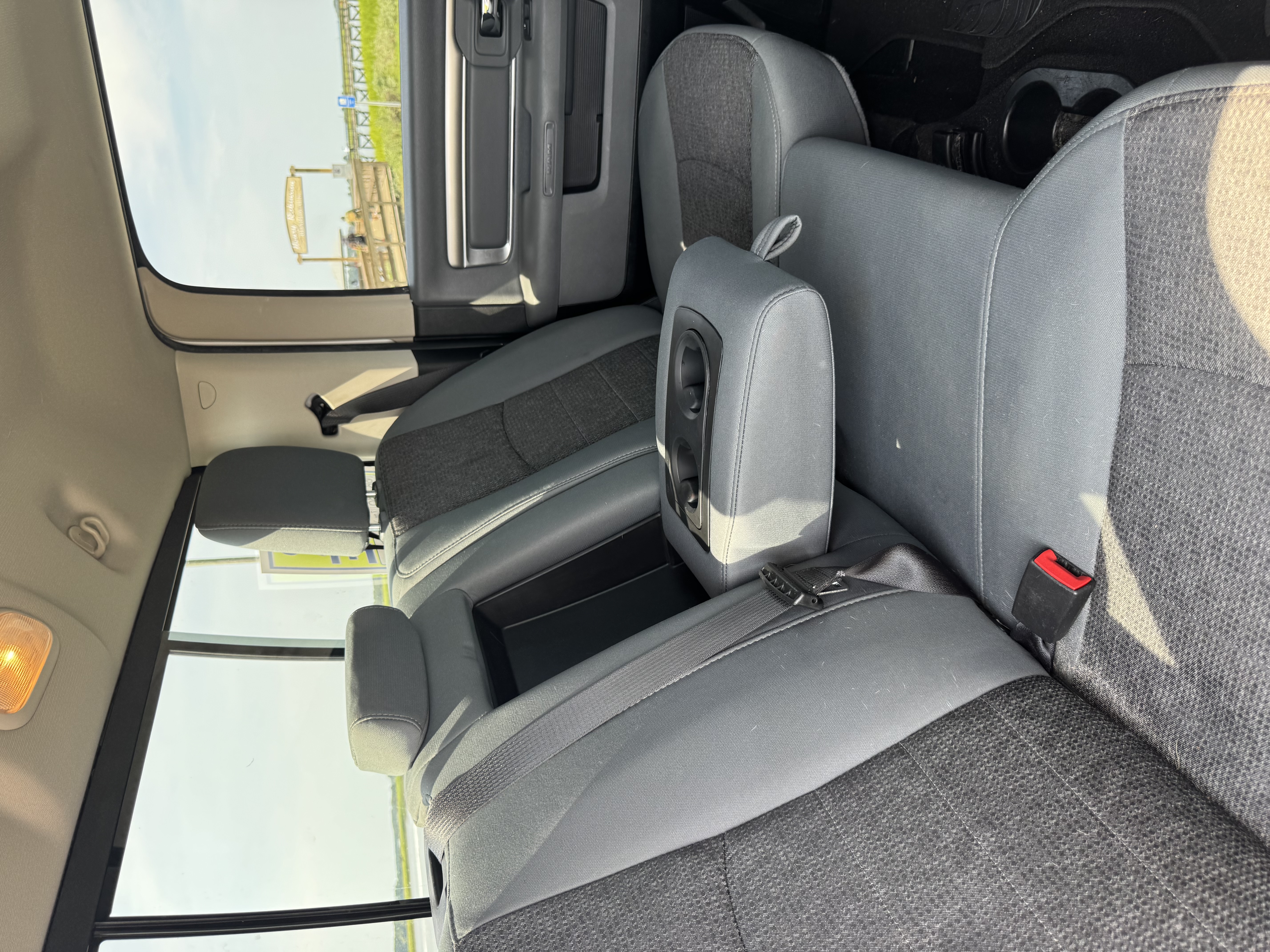 Used 2018 RAM 1500 Classic SLT AWD/4WD image 21