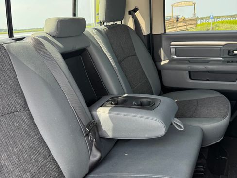 Used 2018 RAM 1500 Classic SLT AWD/4WD image 21