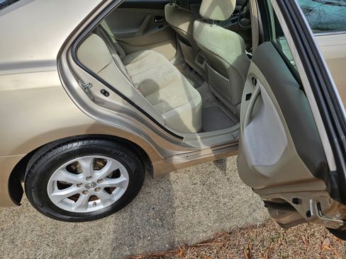 Used 2009 Toyota Camry SE image 9