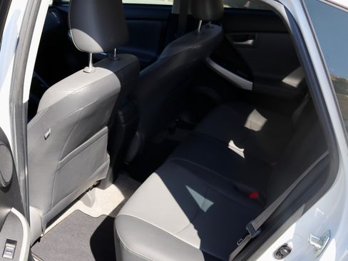 Used 2015 Toyota Prius Four w/ Deluxe Solar Roof Package FWD image 29
