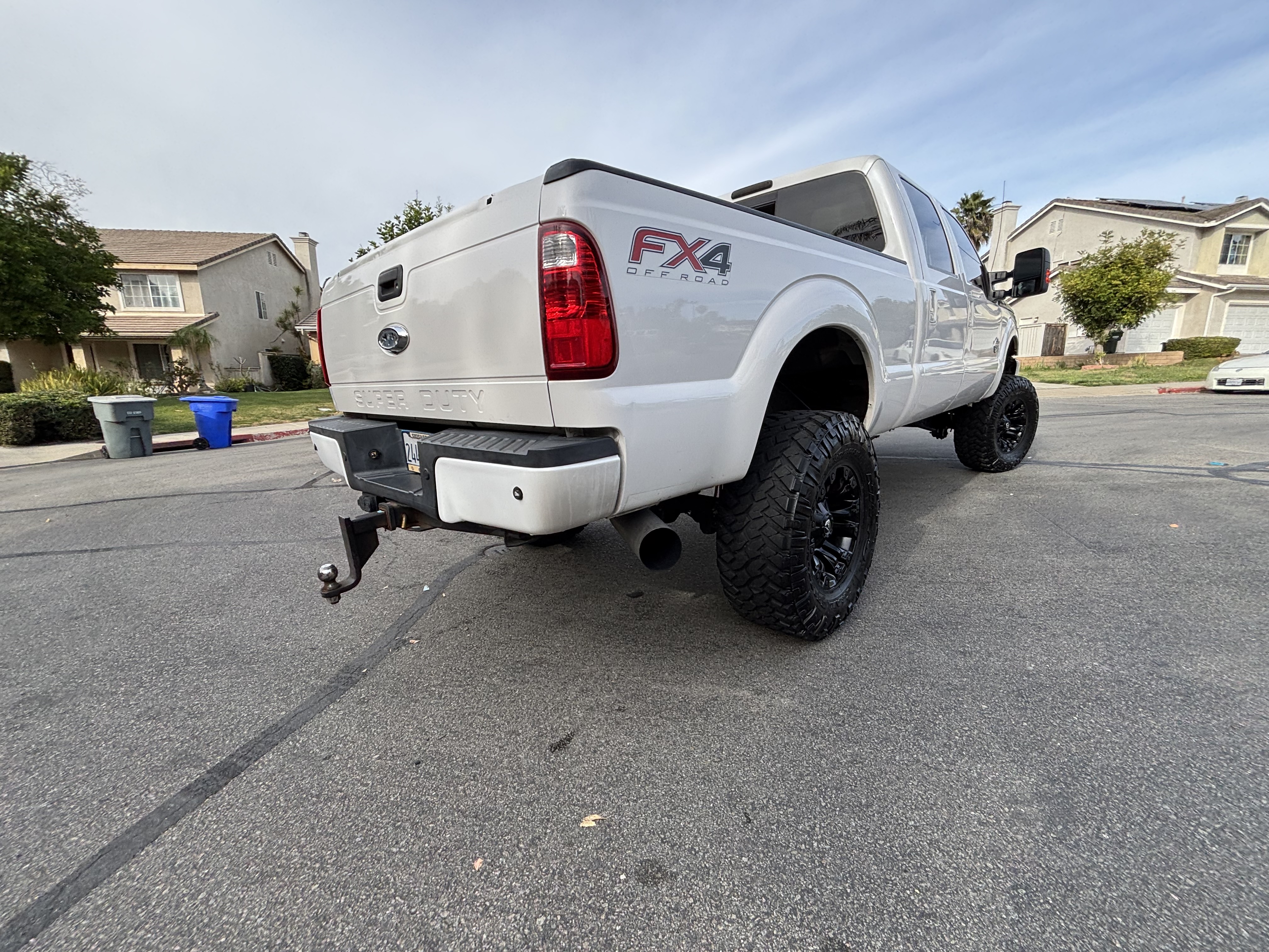 Used 2014 Ford F250 Lariat w/ FX4 Off-Road Package AWD/4WD image 8