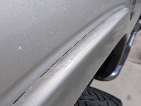 Used 2005 Chevrolet Silverado 2500 LT w/ Heavy-Duty Power Package image 12