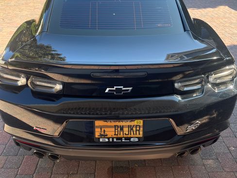 Used 2019 Chevrolet Camaro LT w/ RS Package image 6