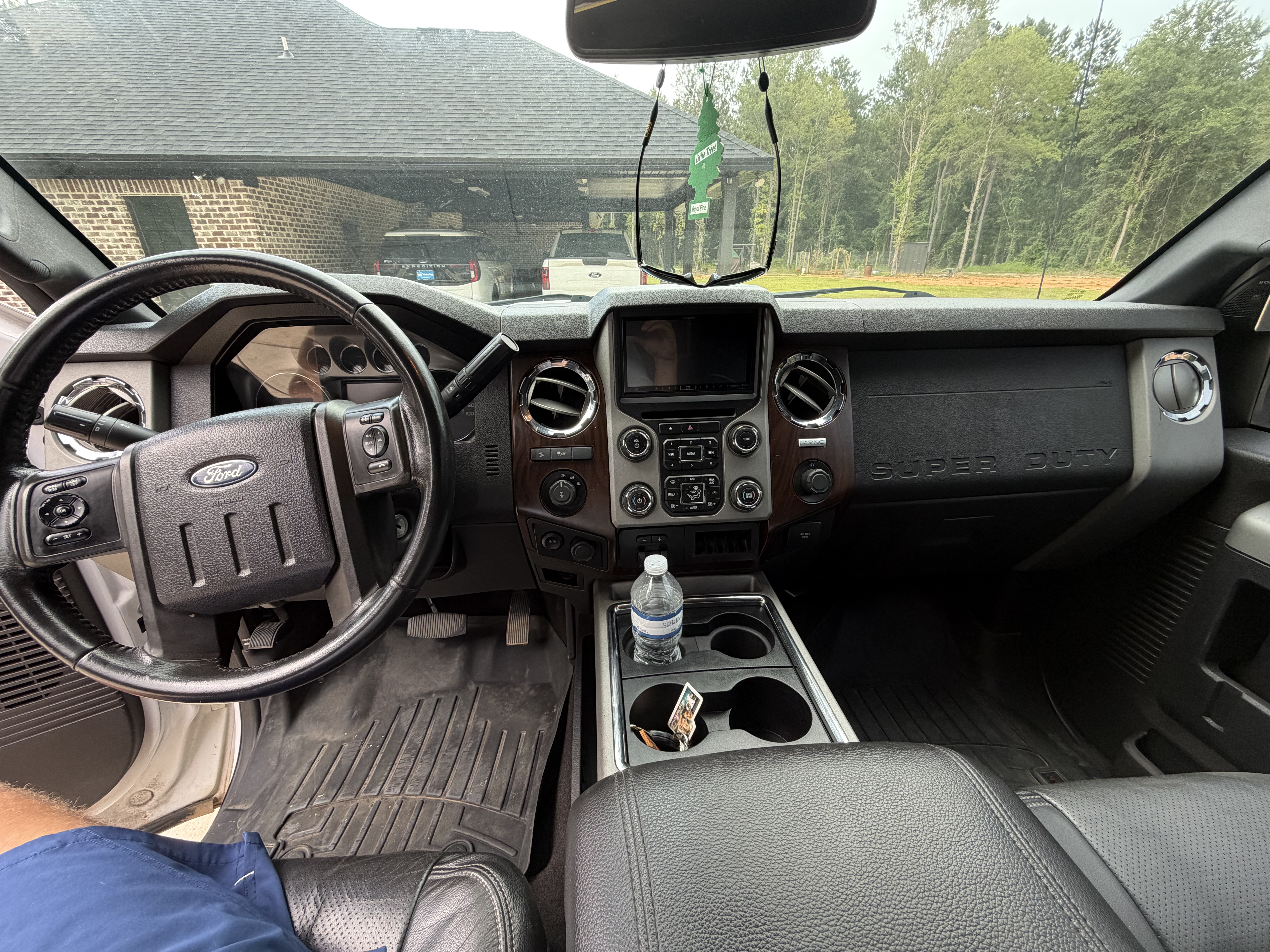 Used 2016 Ford F250 Lariat w/ Lariat Interior Package AWD/4WD image 9