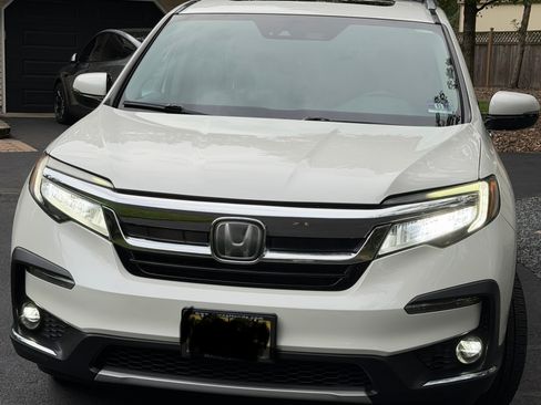 Used 2019 Honda Pilot Elite image 2