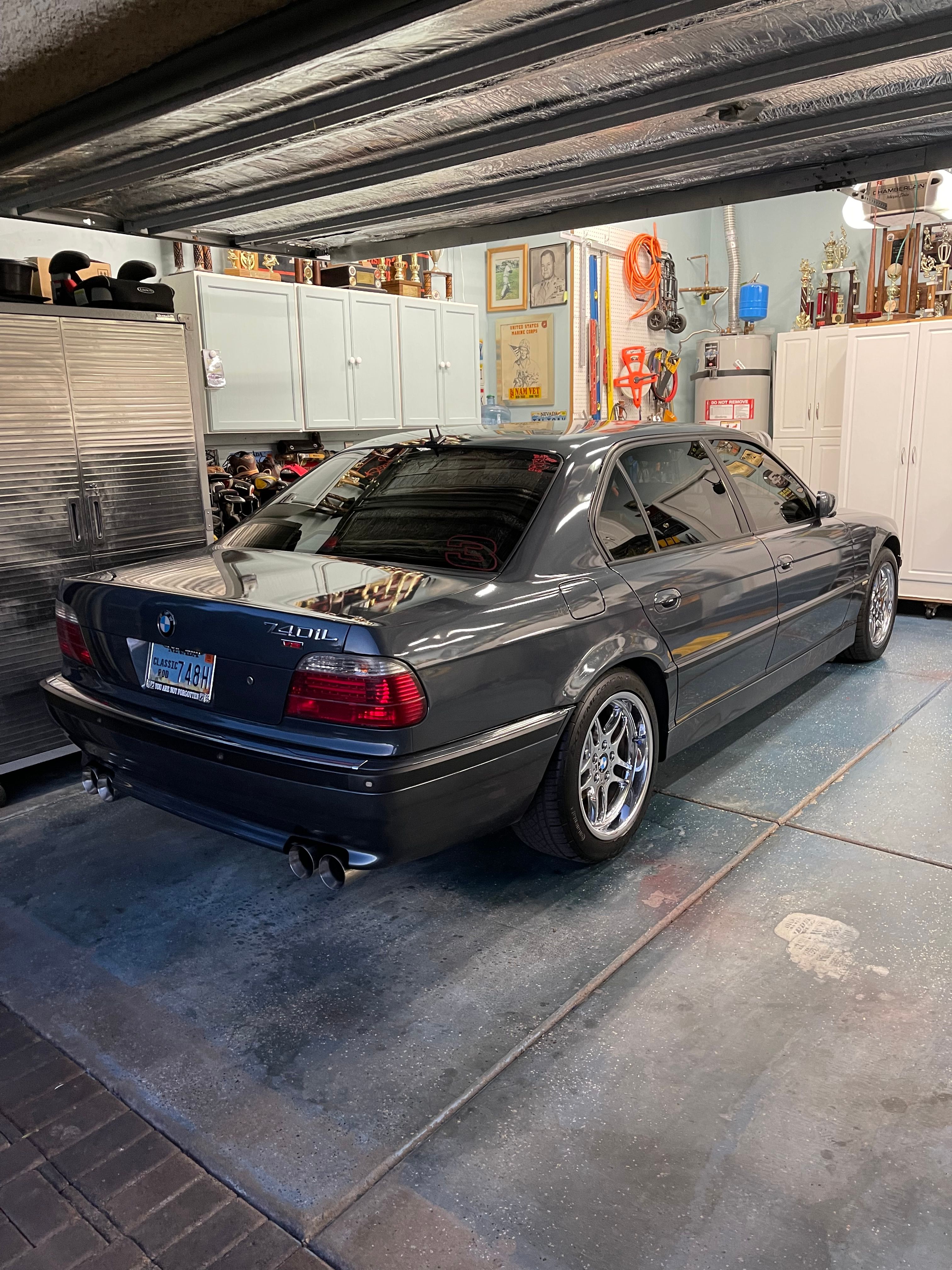 Used 2001 BMW 740iL RWD image 11