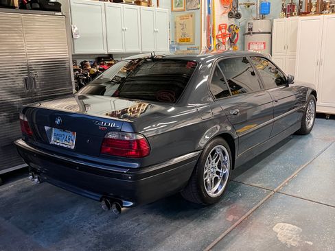 Used 2001 BMW 740iL image 11