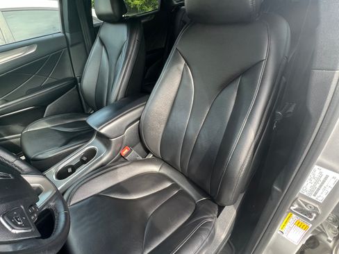 Used 2019 Lincoln MKC Premiere FWD image 9