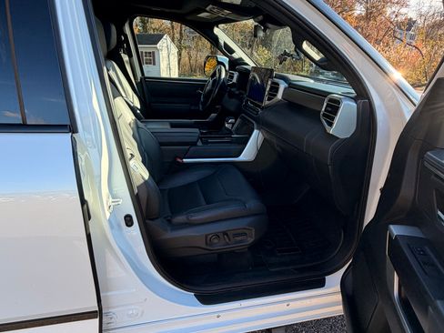 Used 2022 Toyota Tundra Platinum image 14