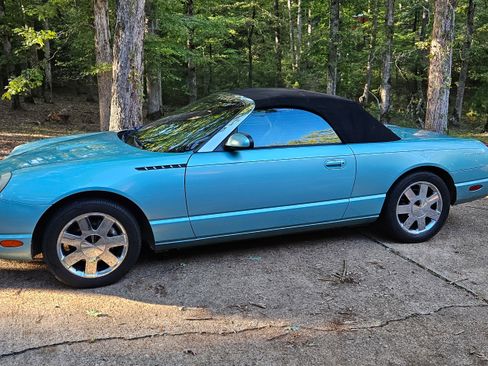 Used 2002 Ford Thunderbird RWD image 12