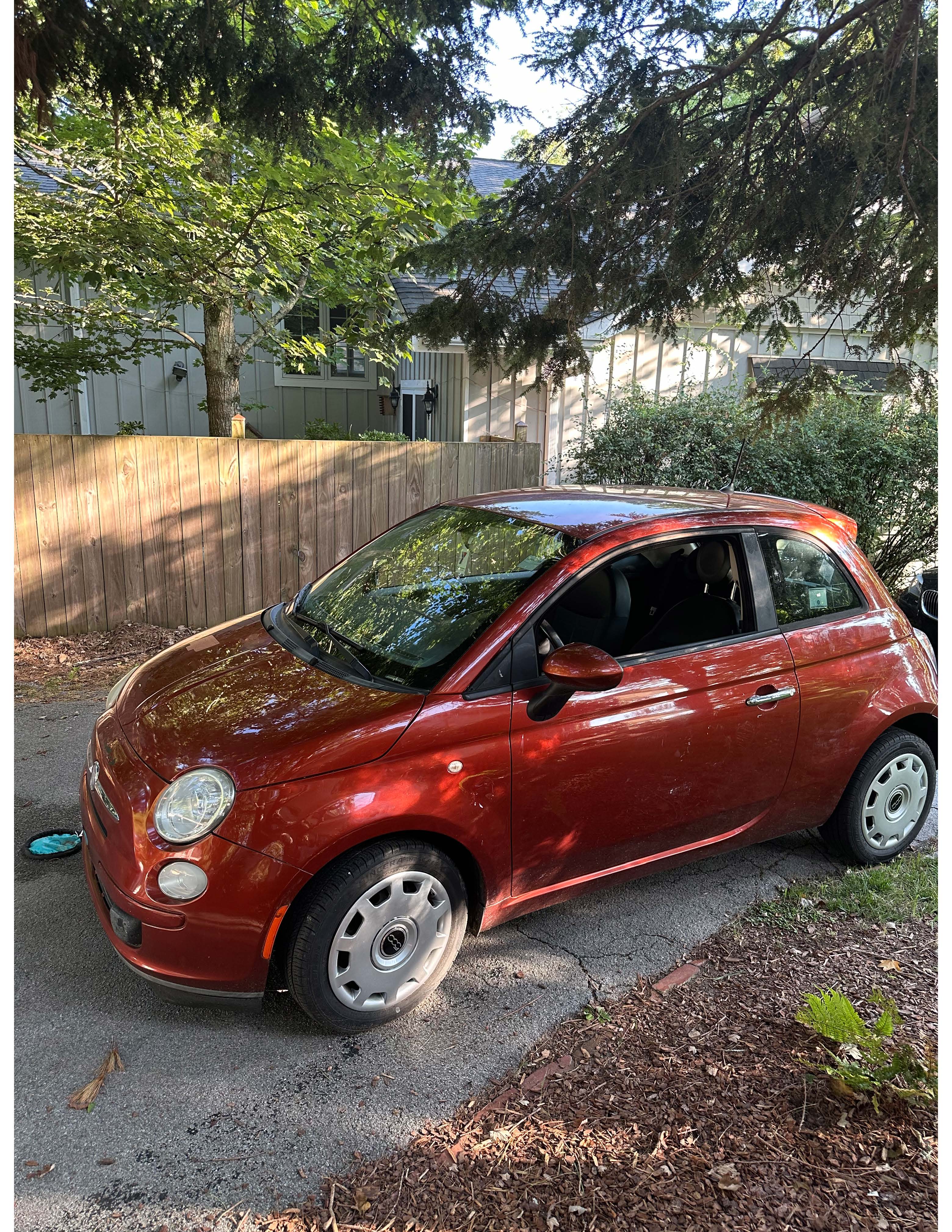 Used 2013 FIAT 500 Pop FWD image 1