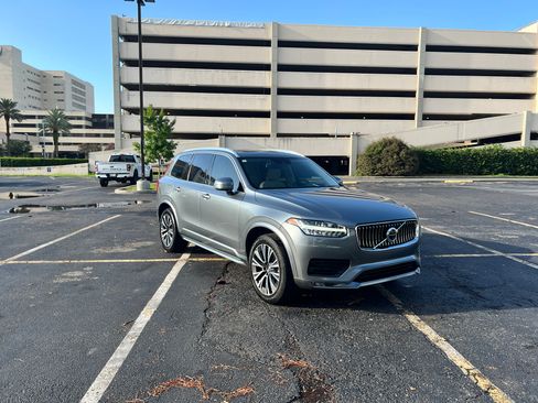 Used 2020 Volvo XC90 T5 Momentum w/ Protection Package Premier FWD image 14