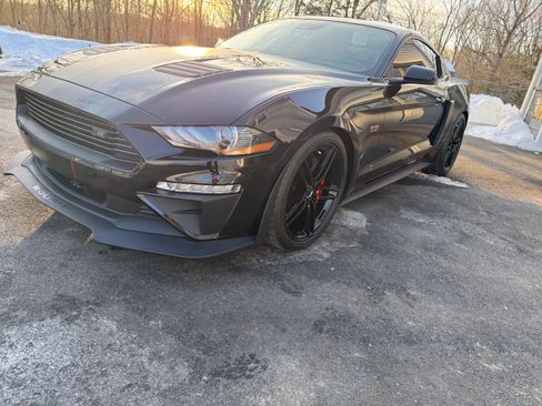 Used 2018 Ford Mustang GT Premium w/ Equipment Group 401A image 23