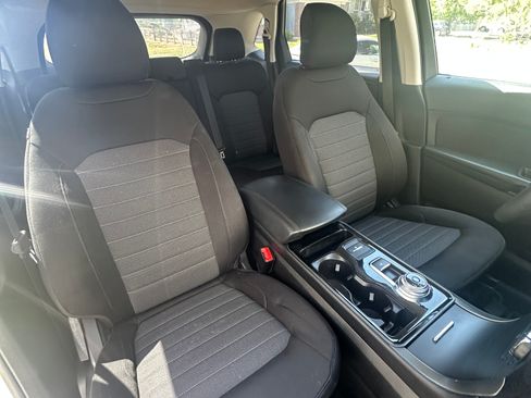 Used 2019 Ford Edge SE w/ Cargo Accessory Package AWD/4WD image 12