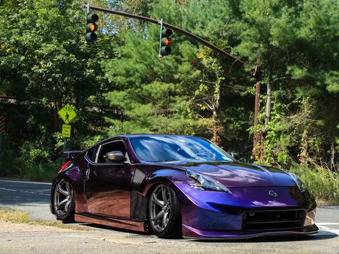 Used 2010 Nissan 370Z NISMO image 6