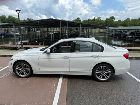 Used 2017 BMW 340i xDrive Sedan AWD/4WD image 9