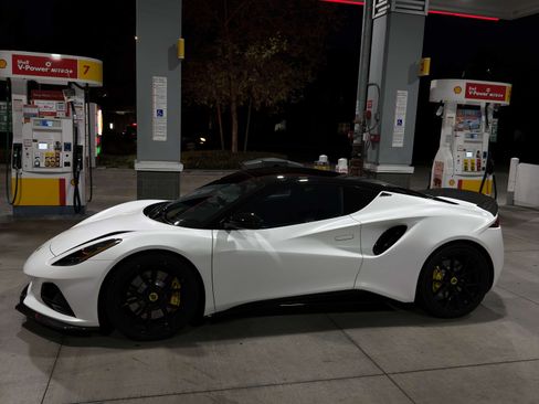 Used 2024 Lotus Emira First Edition image 11