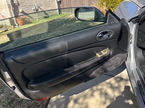 Used 2001 Jaguar XKR Coupe image 9