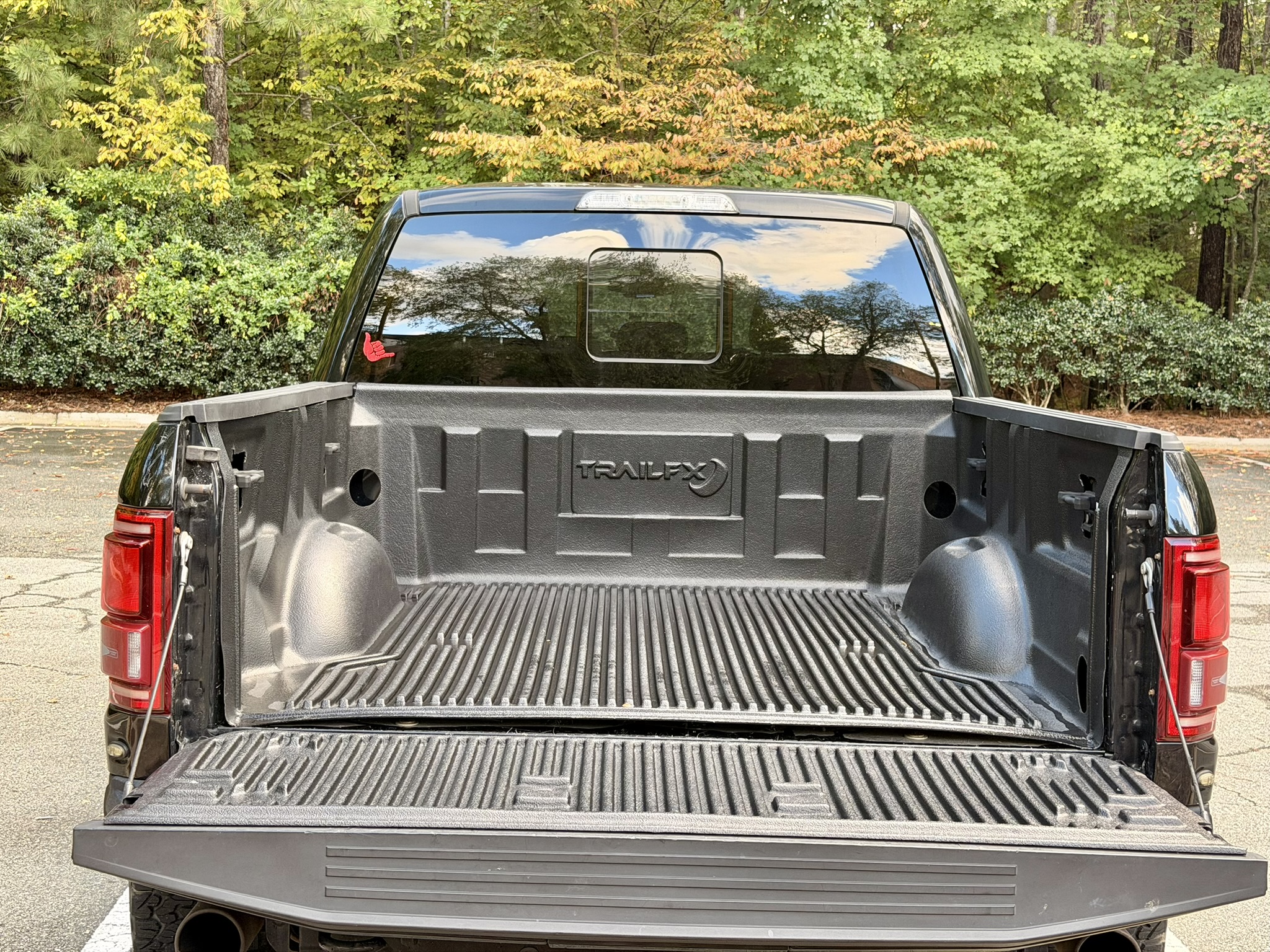 Used 2017 Ford F150 Raptor w/ Equipment Group 802A Luxury AWD/4WD image 11
