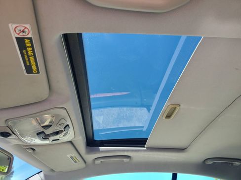 Used 2004 Mercedes-Benz CLK 320 Coupe image 11