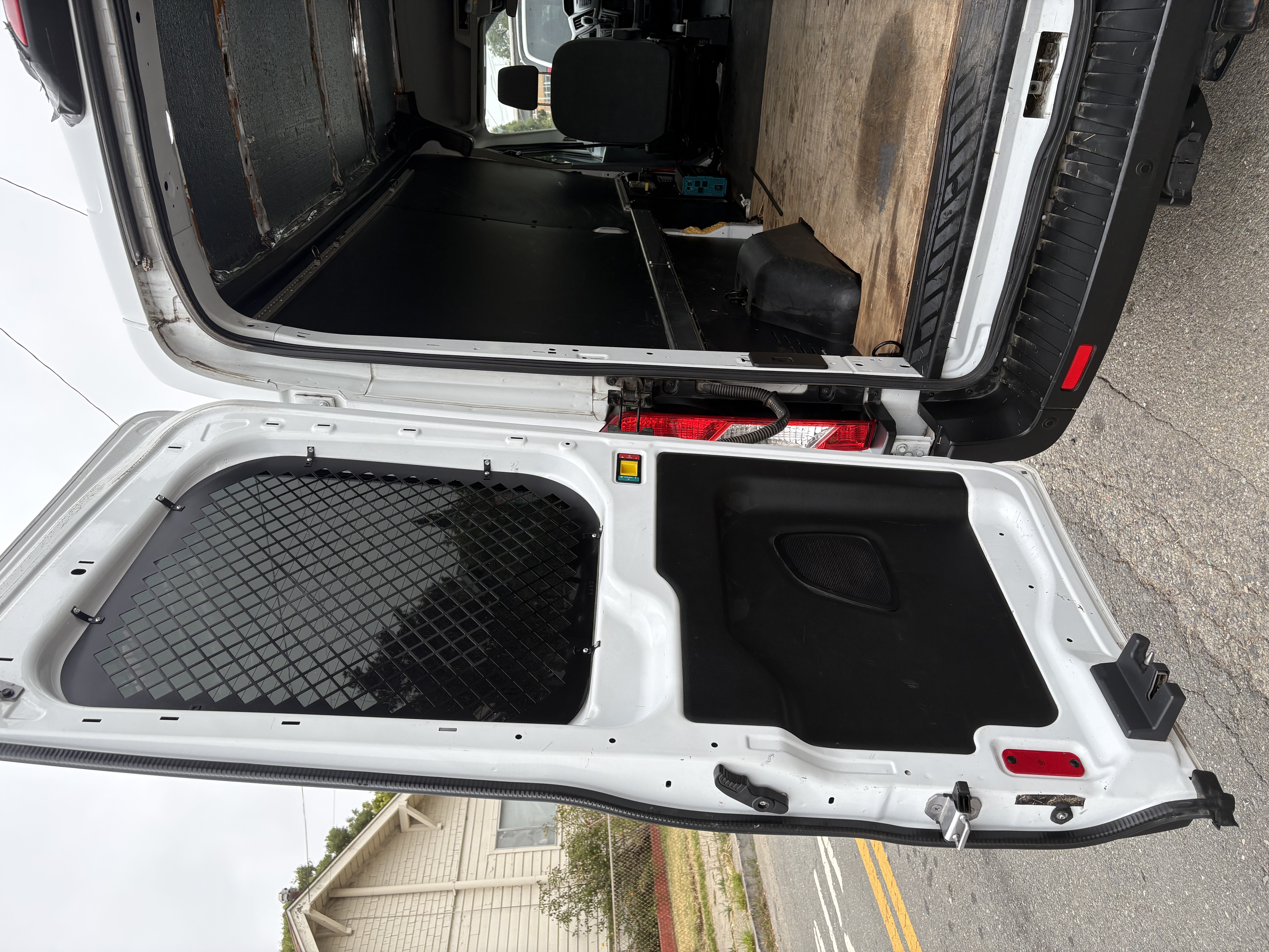 Used 2019 Ford Transit 250 148 Medium Roof w/ Interior Upgrade Package RWD image 16