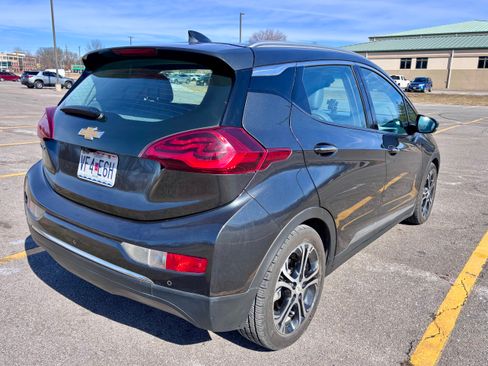 Used 2017 Chevrolet Bolt Premier w/ Infotainment Package image 4